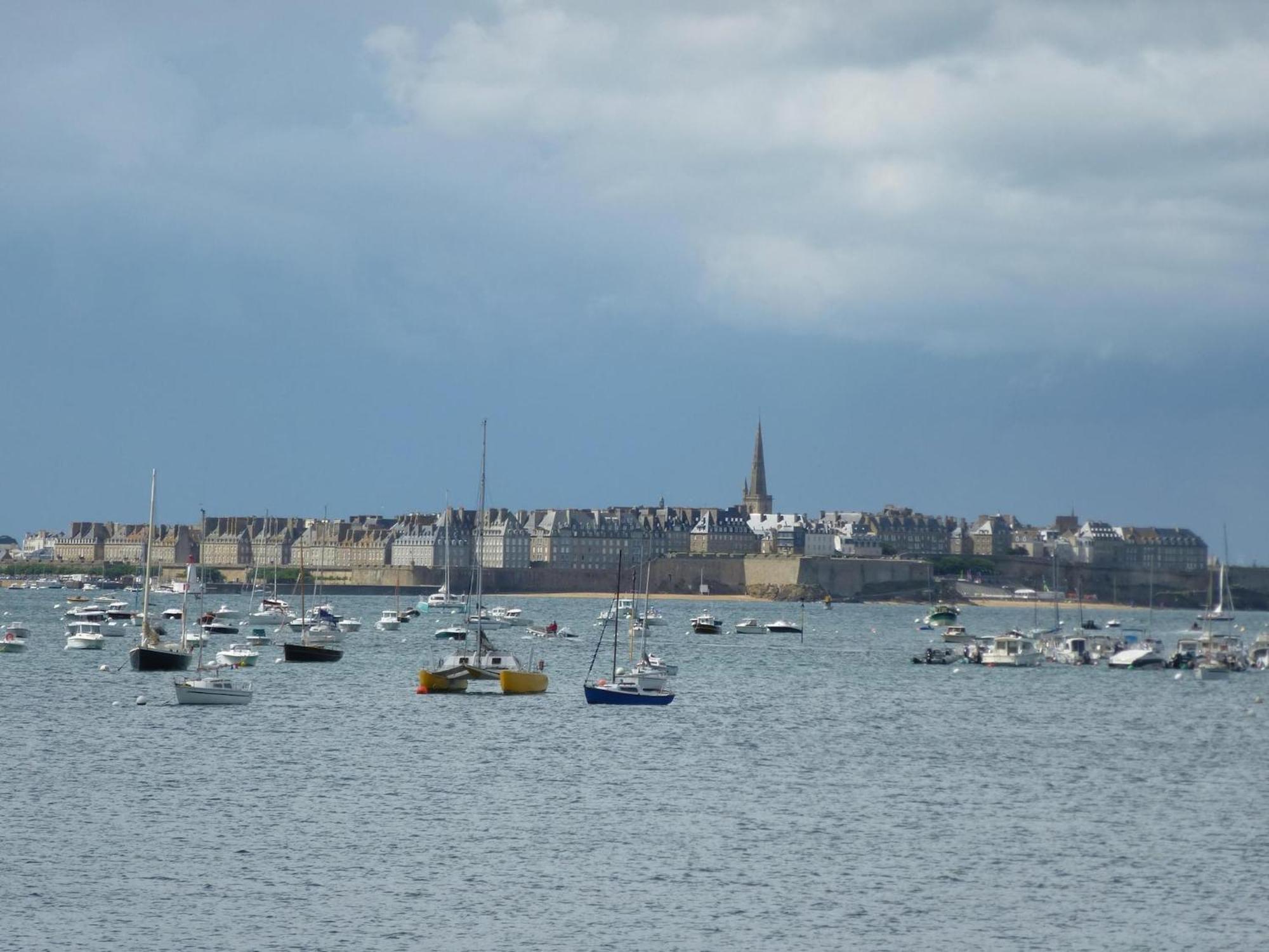 Apartment, St Malo Saint-Malo Buitenkant foto